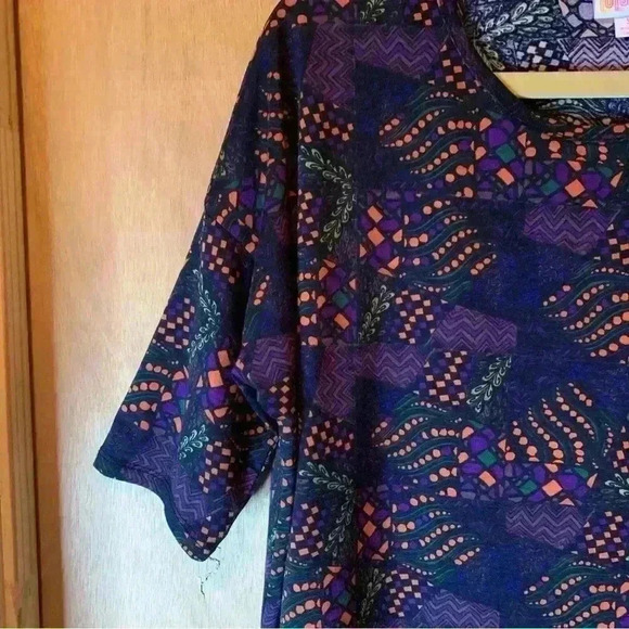 LulaRoe Womens Multicolor Round Neck High Low Tunic Blouse Top SZ S - Picture 3 of 15